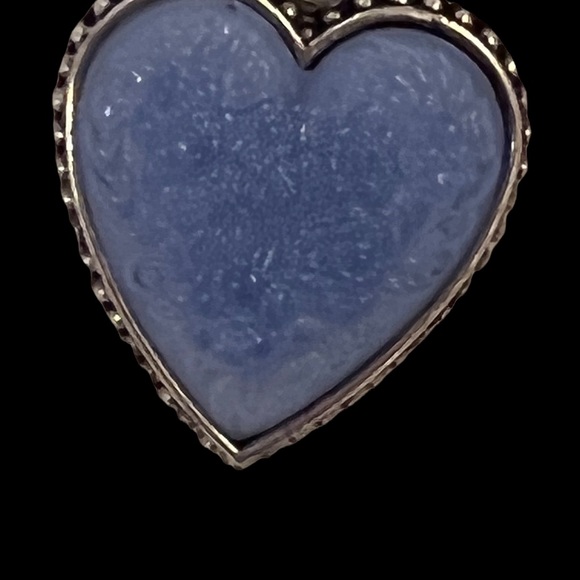 GORGEOUS BLUE ACRYLIC HEART PENDANT with Silver chain - Picture 4 of 7